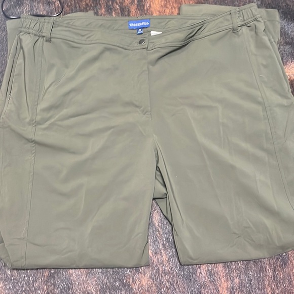 TravelSmith Other - TravelSmith outdoor hiking pants 2x army green